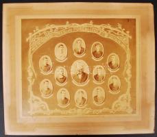 1884 Kossák J (Temesvár).: A temesvári M. K. Állami Főreáliskola VIII. osztályának tablója, 13 kisportréval, fotóméret 23x28 cm, karton (kis szakadással) 33x37 cm