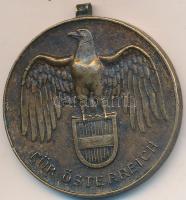 Ausztria 1932. "Háborús Emlékérem 1914-1918" Br kitüntetés mellszalag nélkül T:2- Austria 1932. "Great War Commemorative Medal 1914-1918" Br medallion on ribbon with swords C:VF