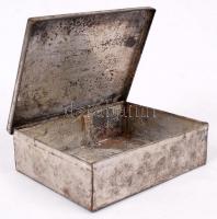 "Felsenfeld I. Bélyegző Gyár, Andrássy út 1." feliratú régi fém doboz, 14x11x4 cm