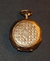 Svájc cca századforduló "Remontoir Patent" 14K arany zsebóra 10 köves, üveg hiányzik, javításra szorul, 3cm átmérővel
