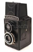 cca 1950 Régi Ljubitel Lomo 2 fényképezőgép, távkioldóval, szép állapotban, tokban /
cca 1950 Ljubit...