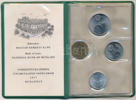 1977. 2f-10Ft 9klf "Magyar Népköztársaság" forgalmi érméi sötétzöld műbőrtokban T:1