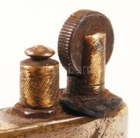 Régi öngyújtó Rex motorolaj reklámmal, m:6 cm