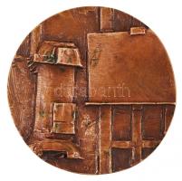 Várhelyi György (1942-): Festőállvány a kályha mellett. Bronz plakett, jelzett, d:8 cm