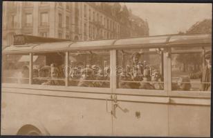 cca 1930 Városnéző autóbusz fotólap / sight seeing bus photo