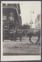 cca 1930 Budapest V. Károly körúti forgatag, villamossal 9x13 cm