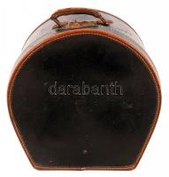 Régi fekete műbőr kalapdoboz, 34×34 cm