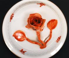 Herendi virágmintás kávékiöntő, cukortartó és csészealj, rózsákon apró lepattanások, kézzel festette...