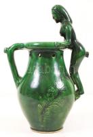 Figurális díszkancsó, "Találd meg a lyukamat megihatod boromat" felirattal, mázas kerámia, apró mázhibákkal, m:29 cm