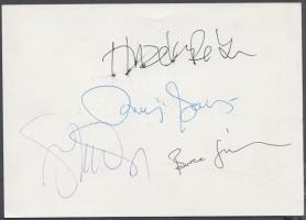 A Kaláka Együttes tagjainak aláírása az együttes fennállásának 25. évfordulója alkalmából kiadott levelezőlapon