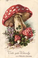 New Year, mushrooms, clover (EK)