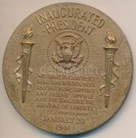 Amerikai Egyesült Államok 1961. "John F. Kennedy" Br emlékplakett dísztokban. Szign.:Gilroy Roberts (75mm) T:2 USA 1961. "John F. Kennedy" Br plaque in case. Sign: Gilroy Roberts (75mm) C:XF