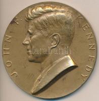 Amerikai Egyesült Államok 1961. "John F. Kennedy" Br emlékplakett dísztokban. Szign.:Gilro...