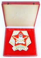 ~1970. "BM Határőrség" Hollóházi porcelán plakett adományozói dísztokban (155mm) T:1-