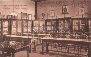 Eperjes, Angolkisasszonyok intézete / Sisters of Loreto institute, classroom interior