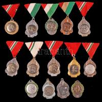 ~1960. 13db vegyes fém sportérem (futball, tenisz, vívás stb.), többségében szalaggal T:vegyes