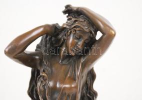 Görög szépség, bronzírózott fém, márvány talapzaton, m: 31 cm /
Bronze statue 31 cm