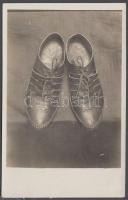 cca 1920-1930 Cipő, fotólap, 9x14 cm