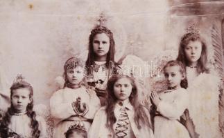 cca 1900 Színjátszó gyerekek életképe. Komáromi műteremből / Acting children 33x26 cm