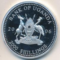 Uganda 2006. 2000Sh Ag "A labdarúgás halhatatlanjainak csarnoka - Portugália 1960-as évek / Eusébio" T:PP Tanúsítvánnal Uganda 2006. 2000 Shilling Ag "Hall of Fame of football - Portugal 1960s / Eusébio" C:PP With certificate