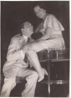 cca 1940-1950 Egy éjszakás kaland a bárhölggyel, 27x19 cm