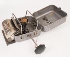 Jelzett régi gáz-spiritusz főző készülékek (szovjet, svéd, francia,német), összesen: 5 db