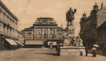 Szeged, Klauzál tér, Kossuth szobor, Kobrak cipőbolt, Grósz Henrik, Bokor M, Wagner, Posza Lajos és Krausz M. üzlete