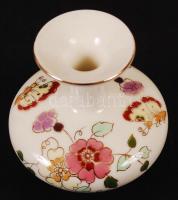 Kézzel festett, virágmintás Zsolnay porcelán mini váza, hibátlan, jelzett, m: 8 cm