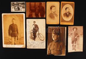 cca 1900-1910 Vegyes fotó tétel, közte katona és cserkész képekkel, keményhátú fotókkal, 4,5x6,5 és 11x16 cm közötti méretekben.