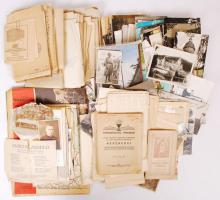 Cipősdoboznyi képeslap, távirat, fénykép és más papírrégiség