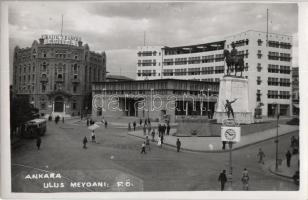 Ankara, Ulus Meydani, Türkiye Bankas / square, bank, autobus