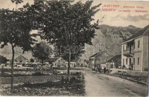 Njegusi, Le marche, Marktplatz / market place (EK)