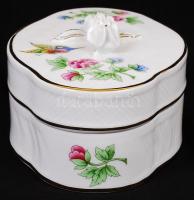 Hollóházi rózsás bonbonier, matricás, jelzett, hibátlan, 16×11 cm /
Chinaware bonbonier in flawless ...