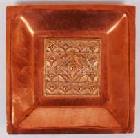 Szabó Gy. jelzéssel: Háromágú rész gyertyatartó, hamutartó, gyertyatartó m: 18 cm, hamutartó: 10x10 ...