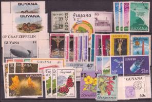 Guyana Kis tétel 90 db bélyeg, közte sorok + 2 blokk, 3 stecklapon, Guyana 90 stamps with sets + 2 block on 3 stock card