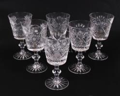 Kristály borospohár készlet, egyiken köszörült csorba