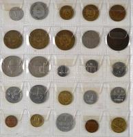 Jugoszlávia / Vegyes fémpénz gyűjtemény albumba rendezve és berakólapokon T:vegyes
Yugoslavia / Mixe...