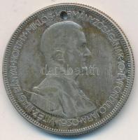 1930. 5P Ag "Horthy-jobbra" T:3 lyuk
Adamo P8