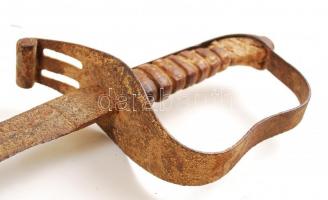 Antik 48-as nemzetőr kard, törött, megviselt állapotban, h:87 cm
