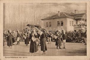 Bdintsi, Bulgarian folk dance entertainment in front of the army (EK)