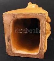 Markup Béla (1873-1945): Majmok. Mázas kerámia, jelzett, sérült, m:29 cm