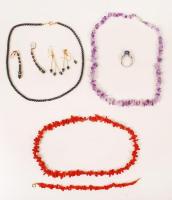 Féldrágakövekből készült 3 db nyaklánc, 2 pár fülbevaló és gyűrű