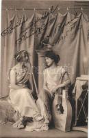 19 db RÉGI motívumlap; Hölgyek, gyerekek / 19 old motive cards; Ladies, children