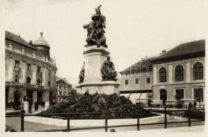 Makó, Hősök szobra