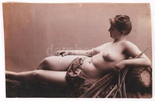 cca 1900-1910 Pamlagon, műtermi akt fotó, 13x8 cm / cca 1900-1910 Nude photo, 13x8 cm