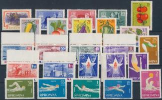 44 stamps, with complete sets on 2 stock cards 44 db bélyeg, közte teljes sorokkal 2 stecklapon