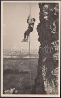 cca 1920-1930 Hegymászó, fotólap, 13x8 cm