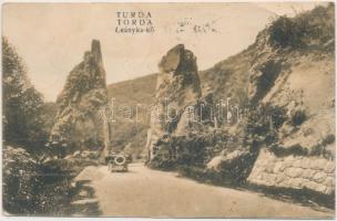 Torda Leányka-kő, automobile (Rb)