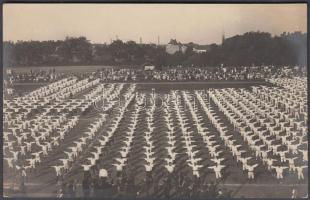 cca 1930 Sportolók formációs gyakorlata a focipályán, fotólap, 8,5x13,5 cm