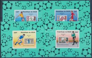 Labdarúgó VB sor + bélyegek blokk formában + blokk Football World Cup set + stamps in block form + b...